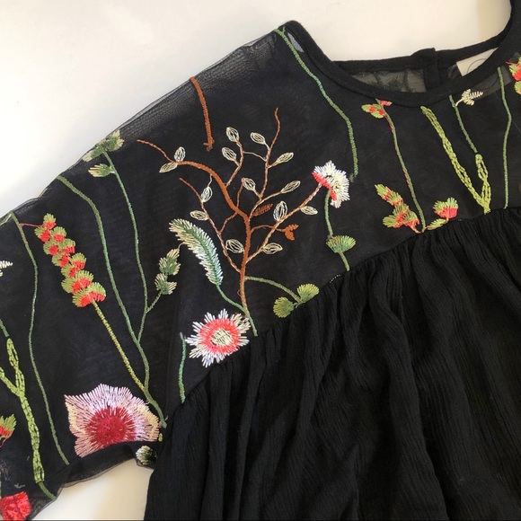 Floral Embroidered Top - Picture 2 of 6